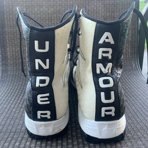 Mens Under Armor Football Cleats